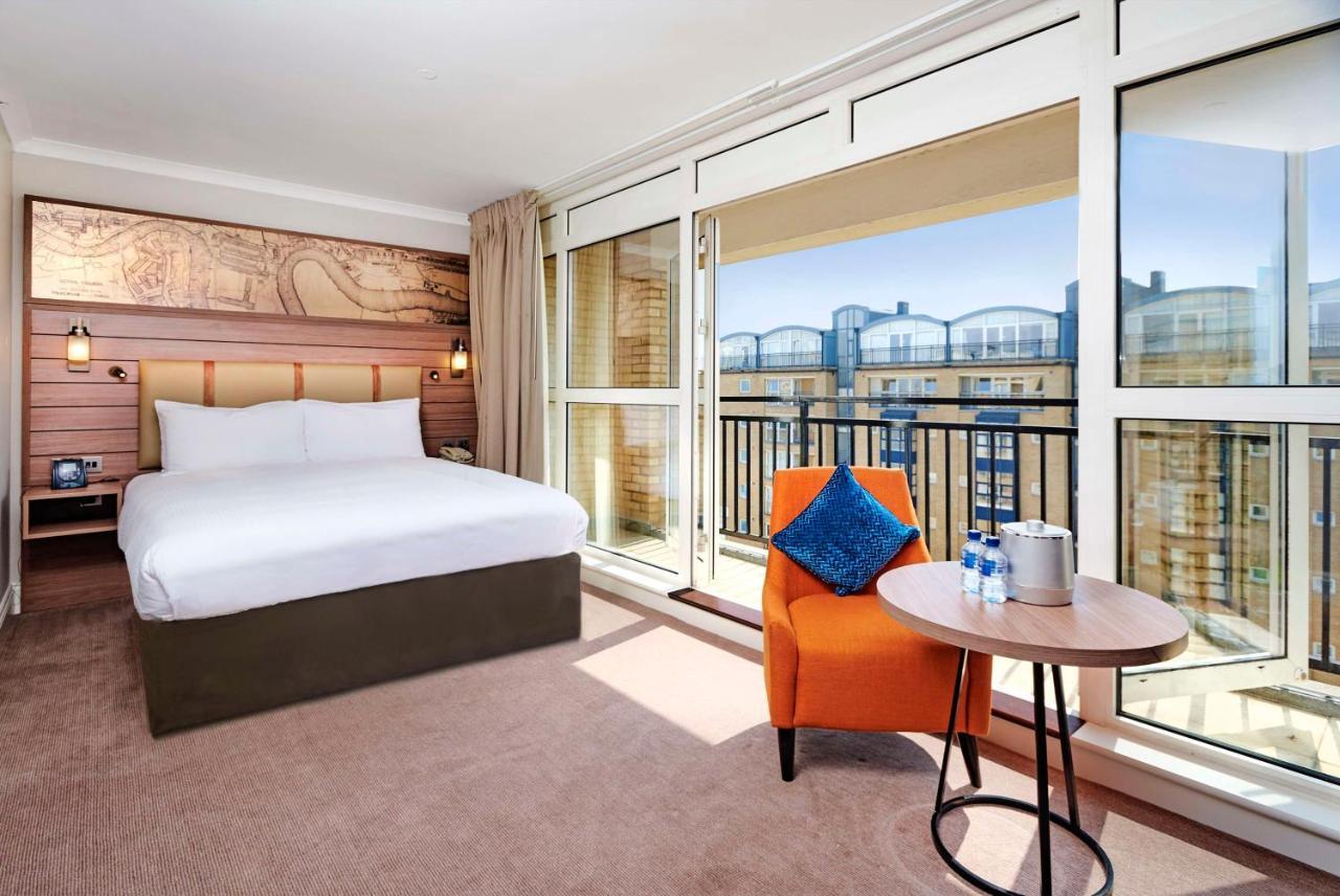 Doubletree By Hilton London - Docklands Riverside Экстерьер фото