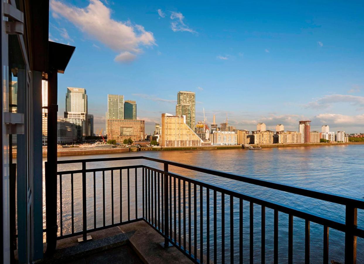 Doubletree By Hilton London - Docklands Riverside Экстерьер фото